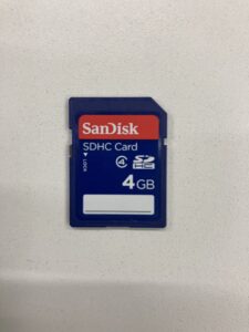 【データ復旧・データ復元成功実績】SDカード SanDisk 4GB　真をNASへ切り取り移動→移動先で消してしまった